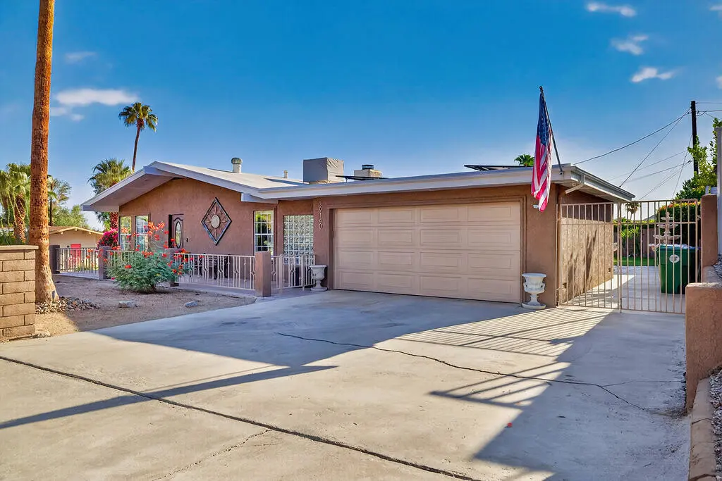 39140 Paradise Way, Cathedral City, CA — listing photo 1
