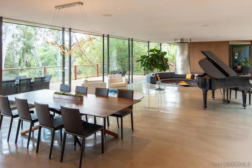 Single Family Residence for rent at 5481 Toyon Rd, San Diego, CA featuring 5 beds and 6 baths