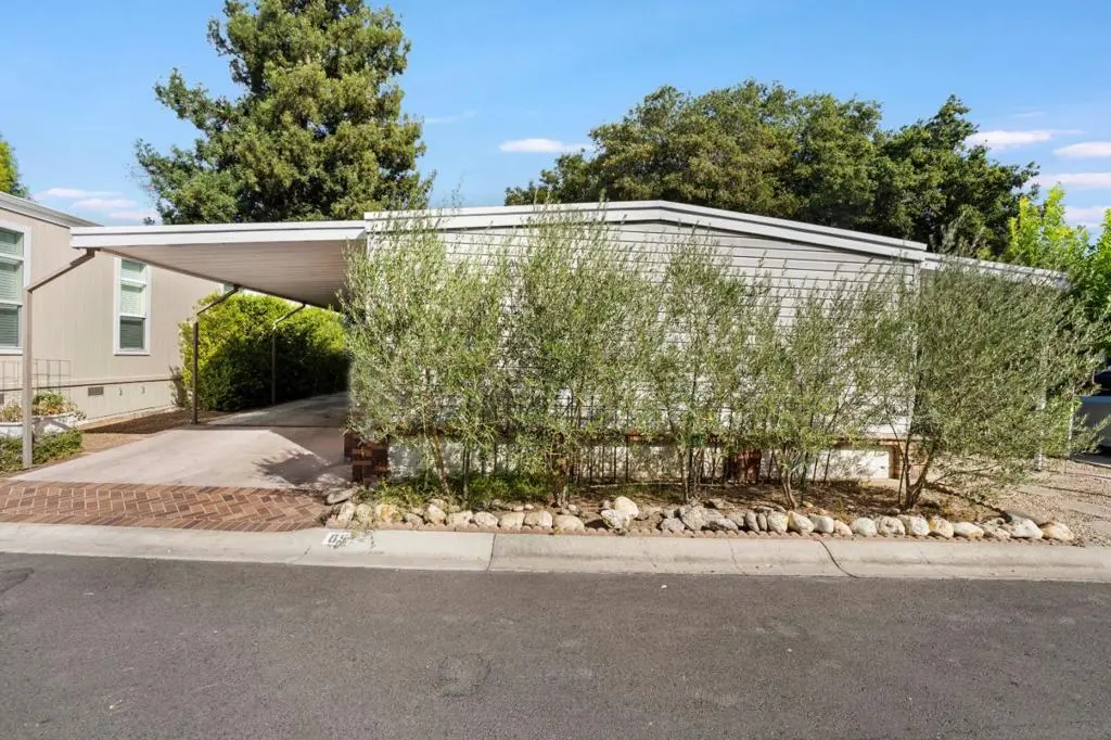 Manufactured In Park for sale at , Campbell, CA featuring 2 beds and 2 baths
