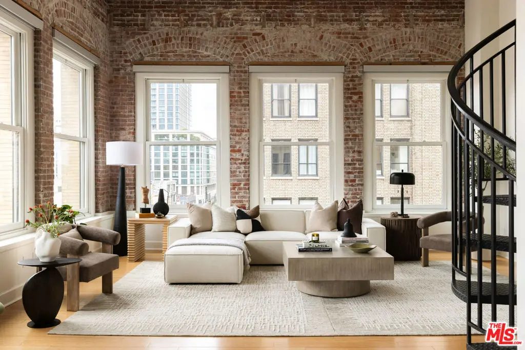 Condominium for rent at 253 S Broadway 504, Los Angeles, CA featuring 1 bed and 1 bath