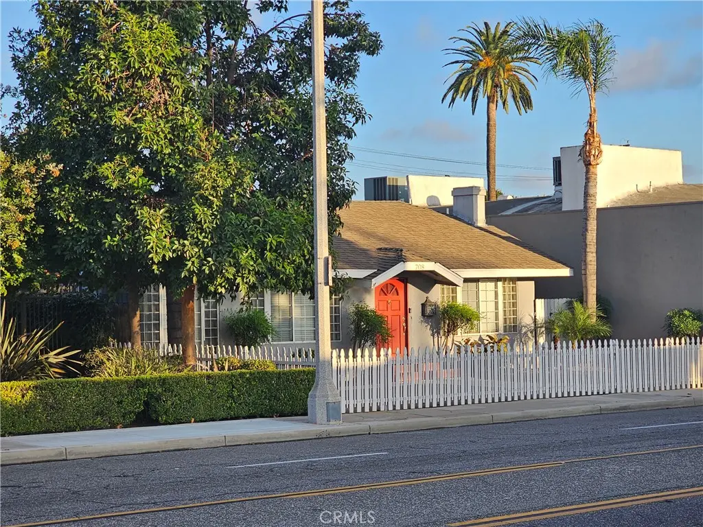 708 N Harbor Boulevard, Fullerton, CA — listing photo 1