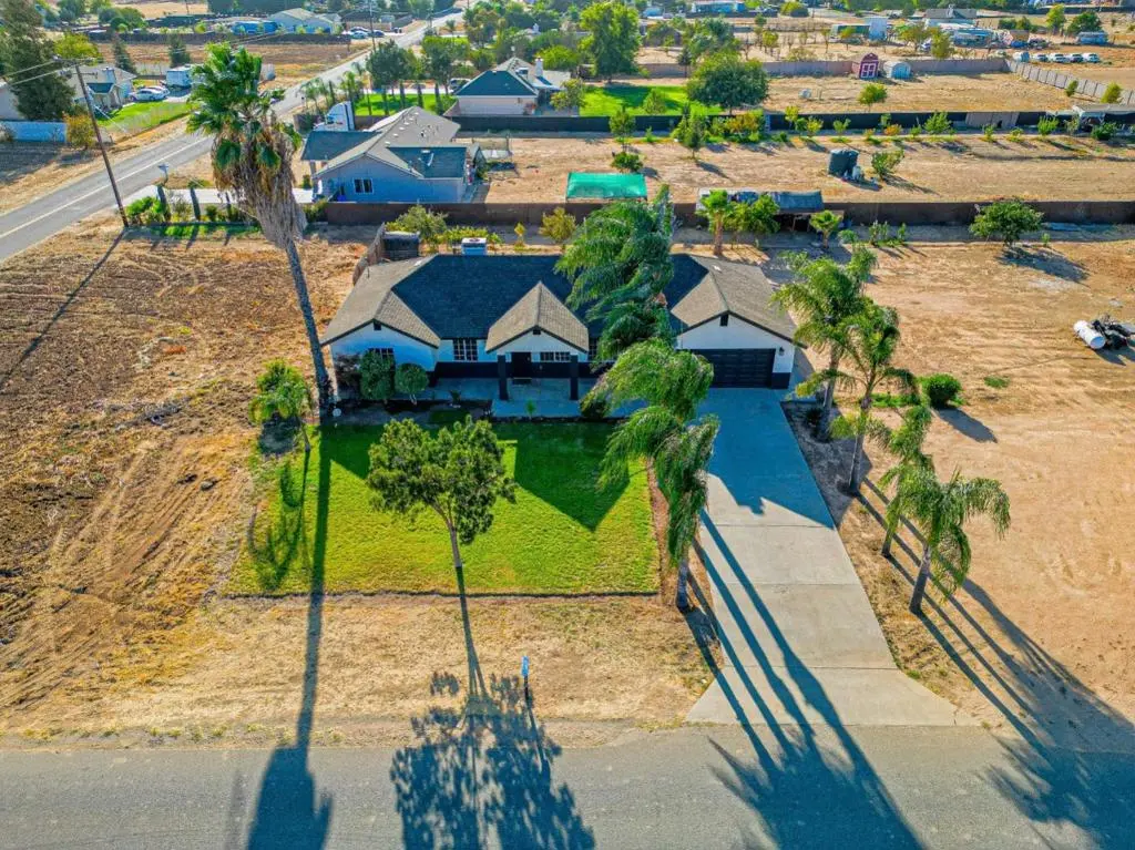 Single Family Residence for sale at 17864 Road 25, Madera, CA featuring 3 beds and 2 baths