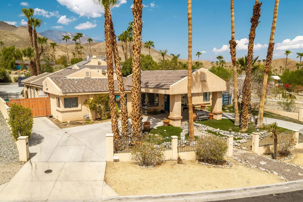 38895 Paradise Way, Cathedral City, CA — listing photo 1