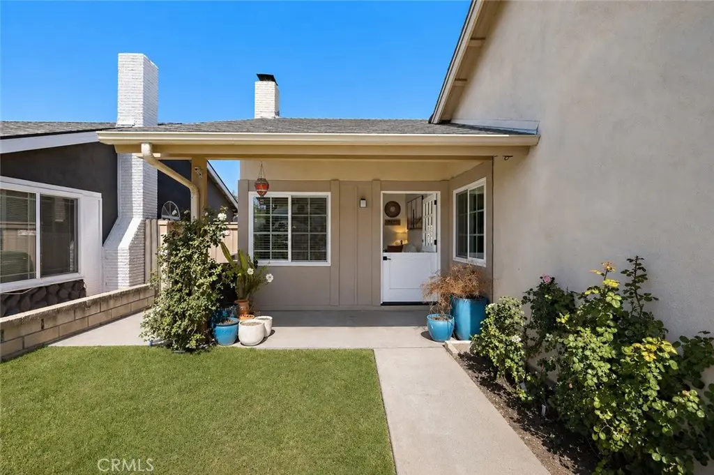 21155 Larchmont, Lake Forest, CA — listing photo 1