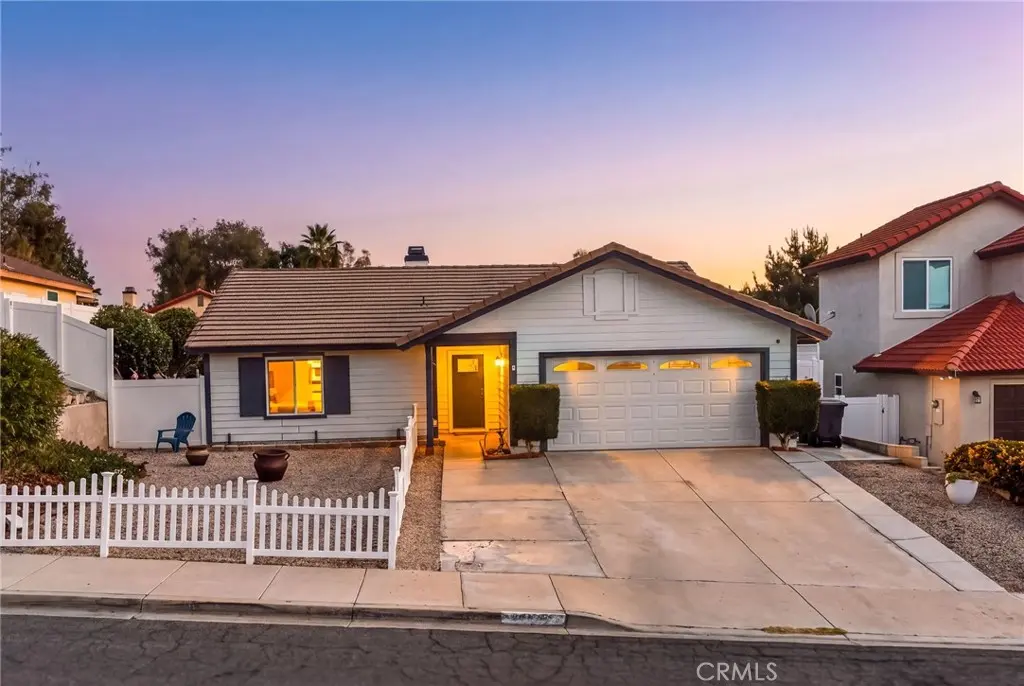 25992 Country Walk Lane, Murrieta, CA — listing photo 1