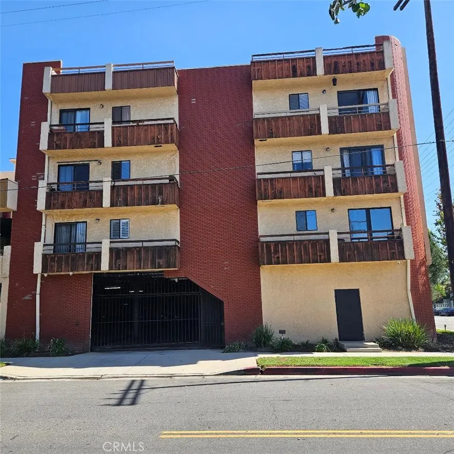 8710 Independence ave # 202, Canoga Park, CA — listing photo 1