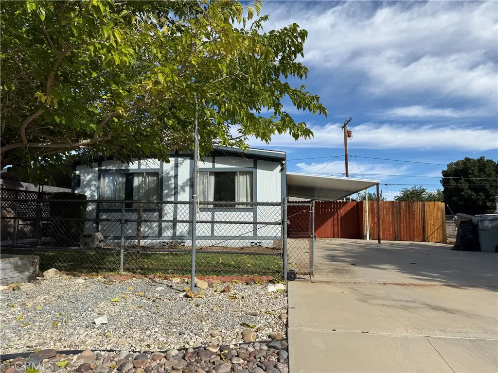 19102 Westlawn, Hesperia, CA — listing photo 1