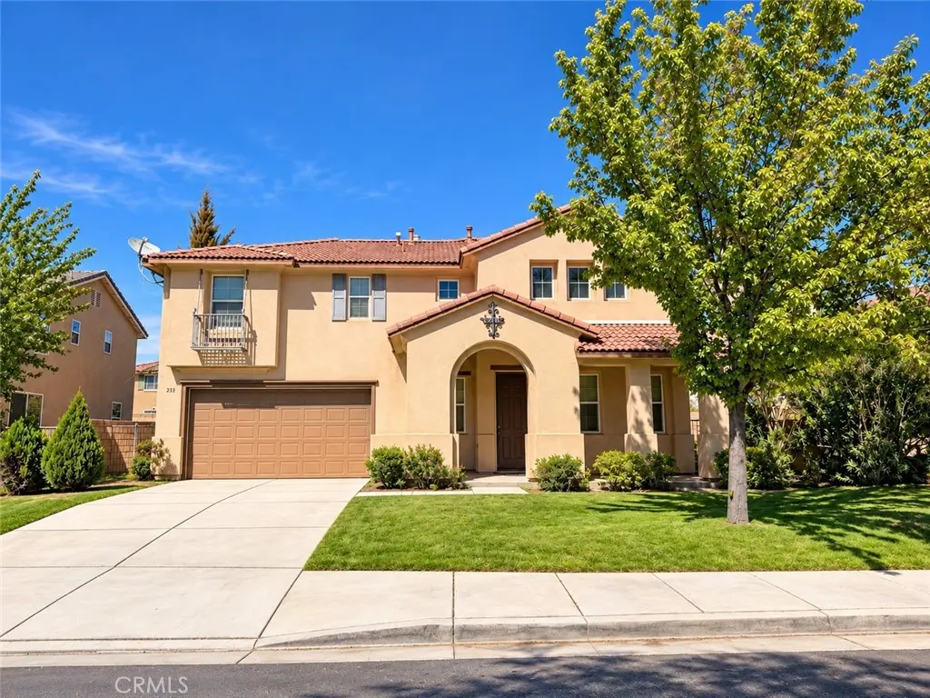 Single Family Residence for sale at 2233 Avenida Del Mar, Lancaster, CA featuring 4 beds and 3 baths