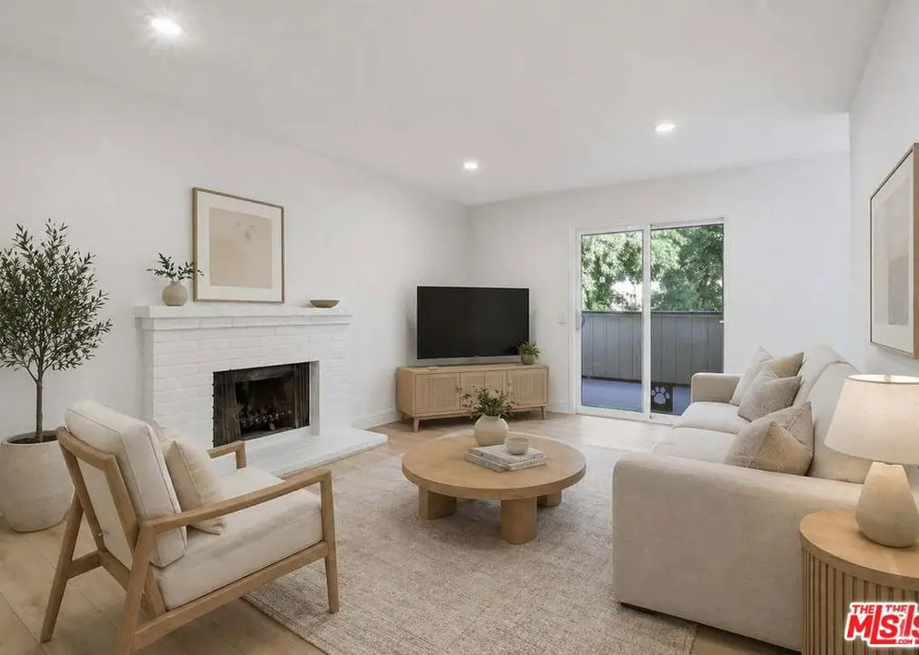 Condominium for rent at 2511 Easton Place 48, San Jose, CA featuring 3 beds and 2 baths
