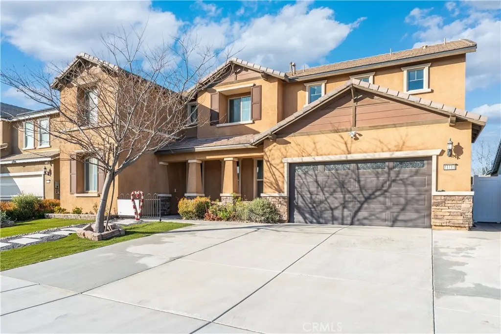 Residential Lease for rent at 11111 Day, Jurupa Valley, Riverside County, CA featuring 7 beds and 5 baths