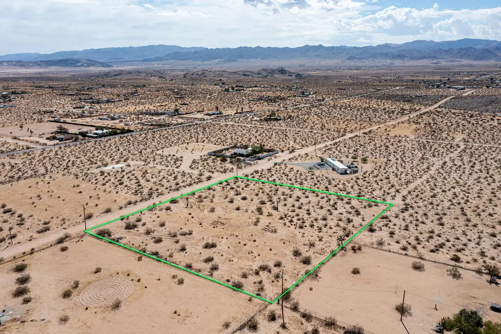 306 Stonehill Avenue, Joshua Tree, CA — listing photo 1
