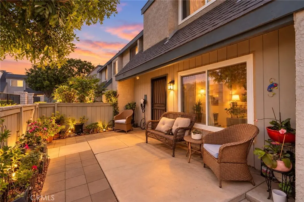 Condominium for sale at 9801 Camden 5, Garden Grove, CA featuring 2 beds and 2 baths