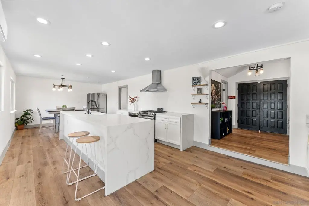 10111 Cliffwood Dr, La Mesa, CA — listing photo 1