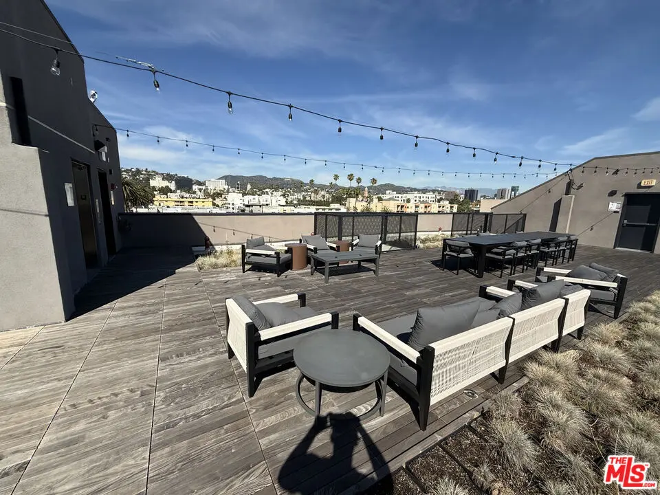 Condominium for rent at 1130 N Orange Drive 403A, Los Angeles, CA featuring 1 bed and 1 bath