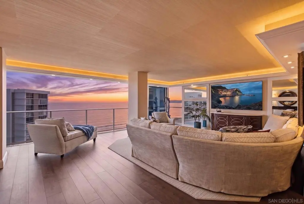 Condominium for sale at 1710 Avenida del Mundo 1501, Coronado, CA featuring 2 beds and 2 baths