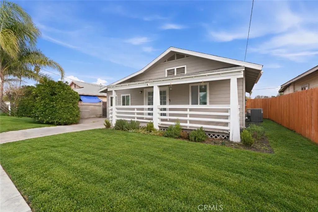 Single Family Residence for sale at 332 S Ramona, Hemet, CA featuring 3 beds and 2 baths