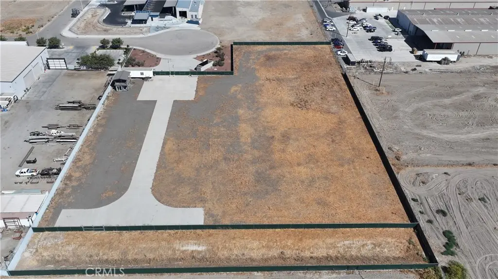 1056 S Q Place, Tulare, CA — listing photo 1