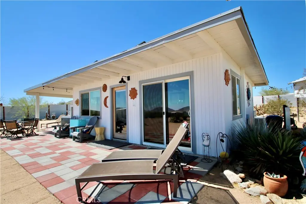 4719 Kickapoo Trail, Landers, CA — listing photo 1