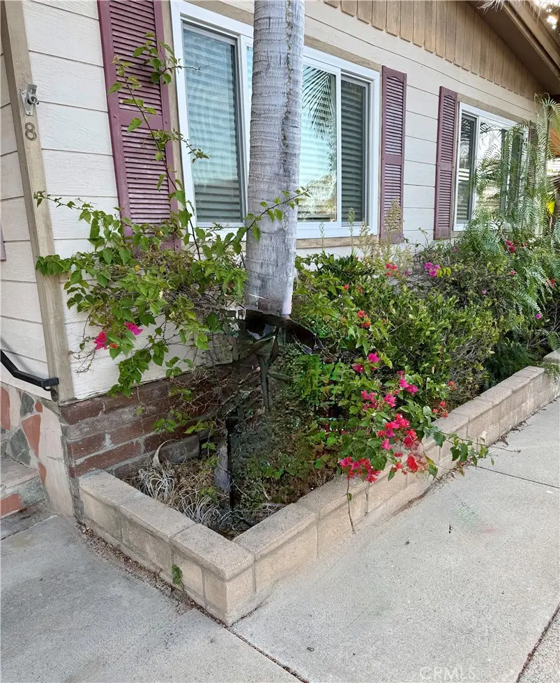 Manufactured In Park for sale at 27703 Ortega 8, San Juan Capistrano, CA featuring 2 beds and 2 baths