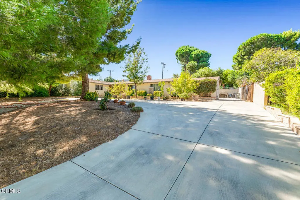 42041 Ivesgrove Drive, Quartz Hill, CA — listing photo 1