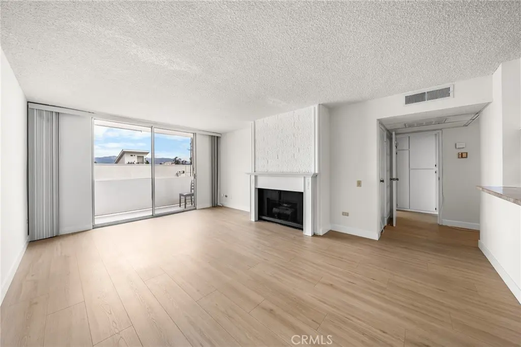 Condominium for sale at 421 S La Fayette Park Place 726, Los Angeles, CA featuring 1 bed and 1 bath