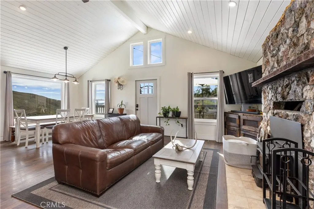 17390 Parnassus Road, Middletown, CA — listing photo 1