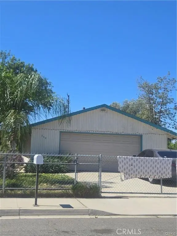 Single Family Residence for sale at 360 W 5th, San Jacinto, CA featuring 3 beds and 3 baths