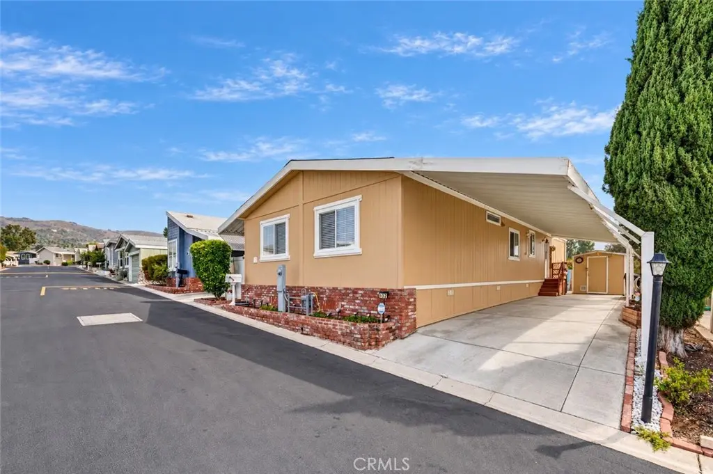 Manufactured In Park for sale at 1051 Site Drive 102, Brea, CA featuring 3 beds and 2 baths