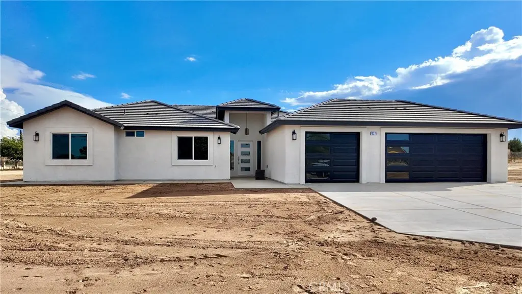 15271 Sycamore St., Hesperia, CA — listing photo 1