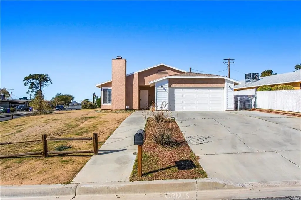16422 Tolowa Road, Apple Valley, CA — listing photo 1