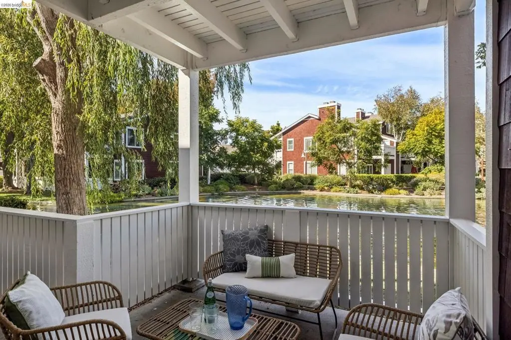 11 Bayside Ct, Richmond, CA — listing photo 1