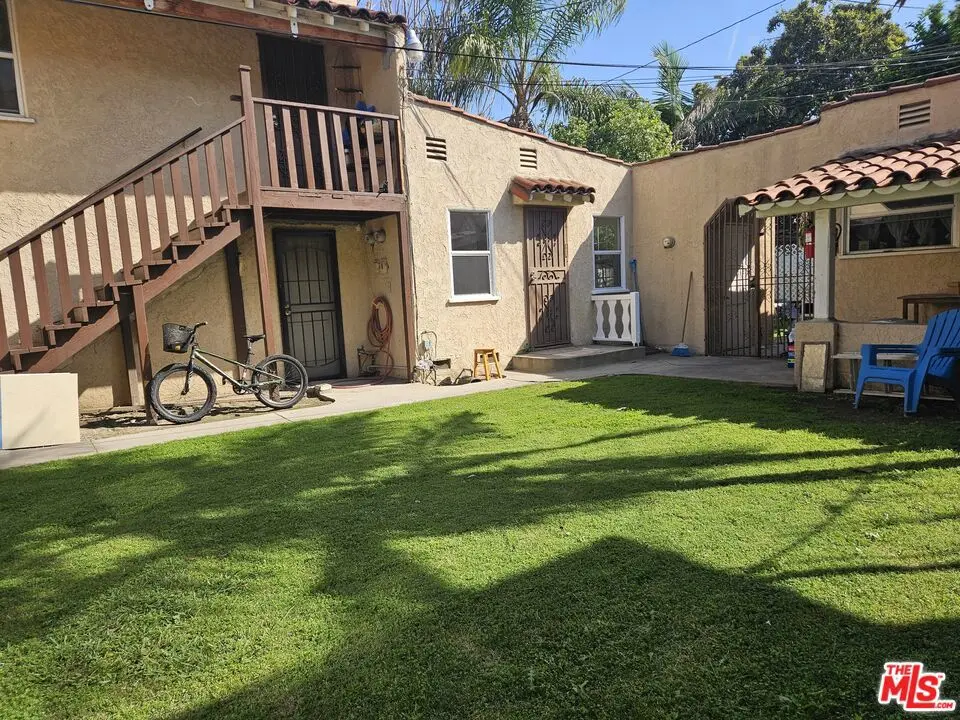 2226 Zoe Avenue C, Huntington Park, CA — listing photo 1