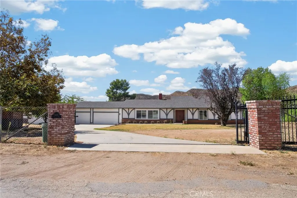 34255 Tyndall, Agua Dulce, CA — listing photo 1