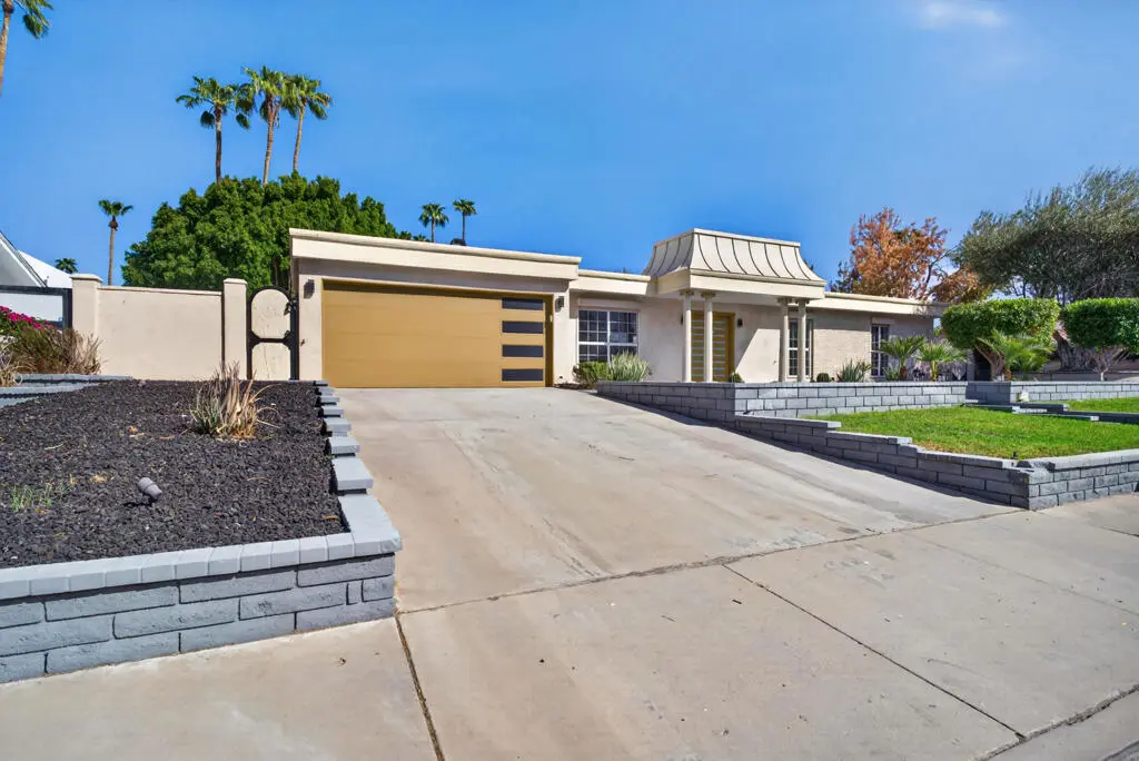 1388 S Farrell Drive, Palm Springs, CA — listing photo 1