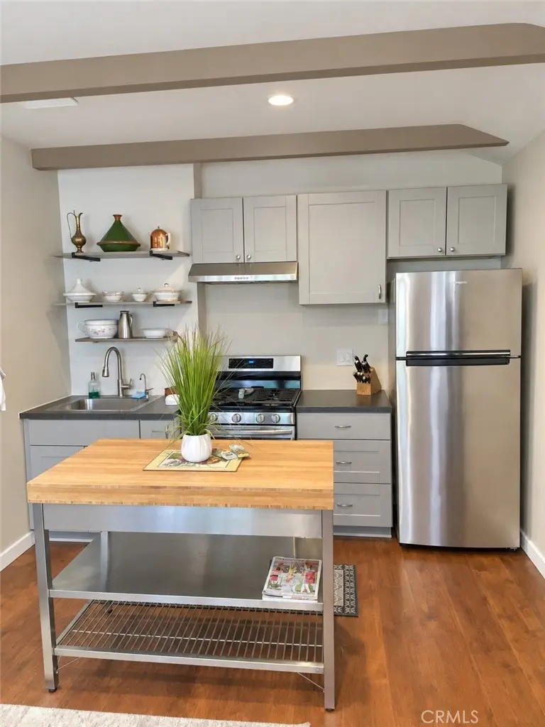 17212 Strathern, Lake Balboa, CA — listing photo 1