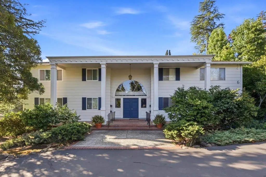Condominium for sale at 600 Pennsylvania Avenue 12, Los Gatos, CA featuring 2 beds and 2 baths