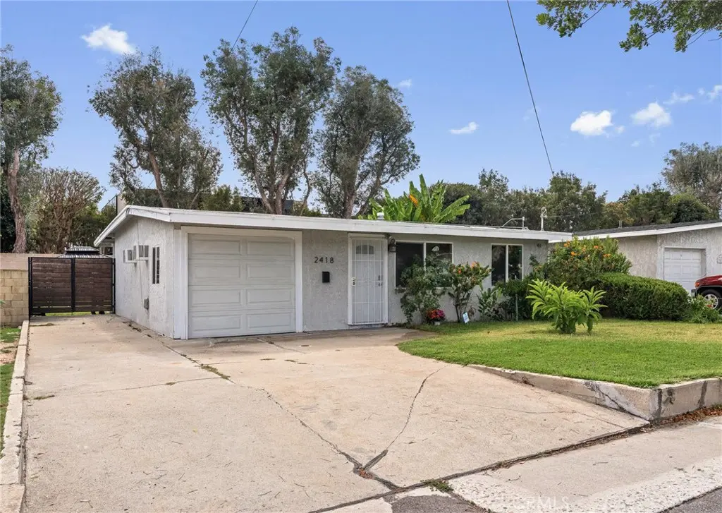 2418 Del Amo Blvd, Torrance, CA — listing photo 1