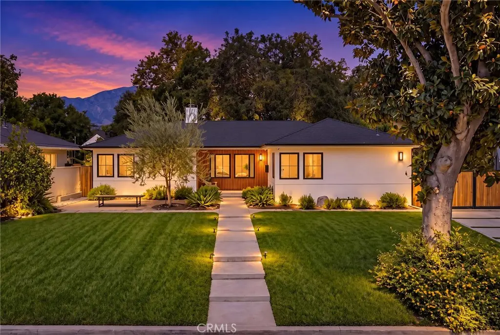 2147 E Woodlyn, Pasadena, CA — listing photo 1