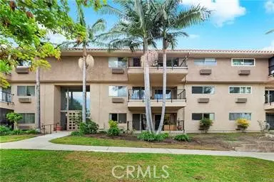 2354 Via Mariposa W 2F, Laguna Woods, CA — listing photo 1