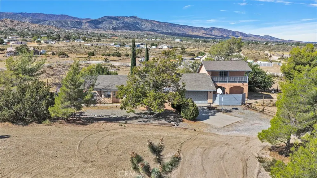 3789 Hollister, Phelan, CA — listing photo 1