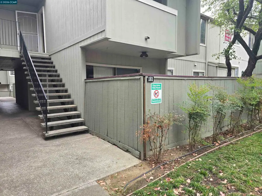 Residential Lease for rent at 1333 N Camino Alto, Vallejo, Solano County, CA featuring 2 beds and 1 bath