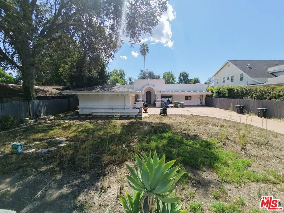 23460 Hatteras Street, Woodland Hills, CA — listing photo 1