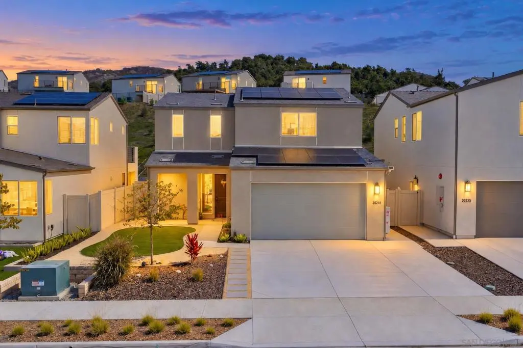 35241 Valencia Pt, Fallbrook, CA — listing photo 1