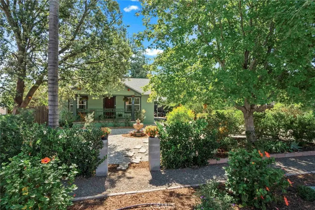 Single Family Residence for sale at 5766 Grand Avenue, Riverside, CA featuring 2 beds and 1 bath