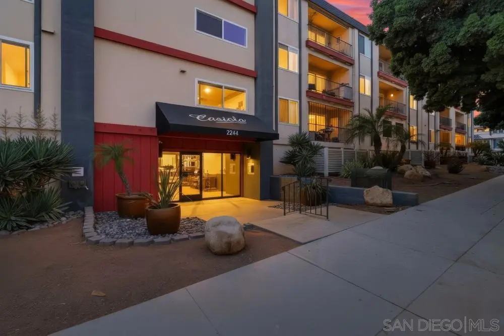 2244 2nd Ave 33, San Diego, CA — listing photo 1