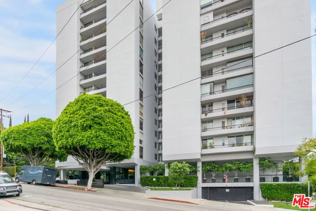 1100 Alta Loma Road 804, West Hollywood, CA — listing photo 1