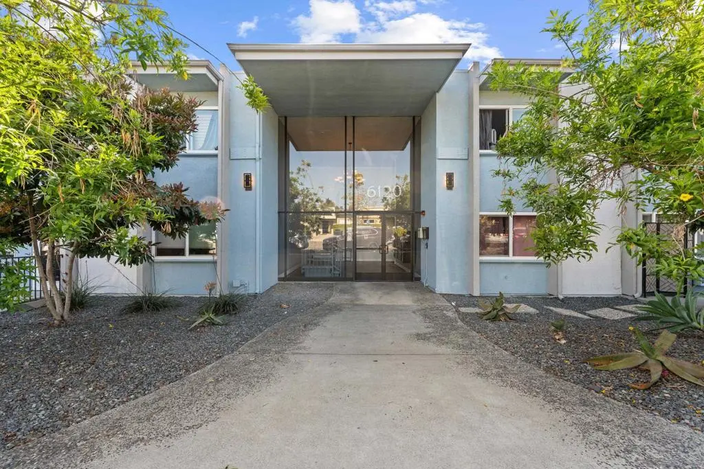 Single Family Residence for rent at 6120 Decena Dr (Room 2) 207 (Bedroom 2), San Diego, CA featuring 1 bed and 1 bath