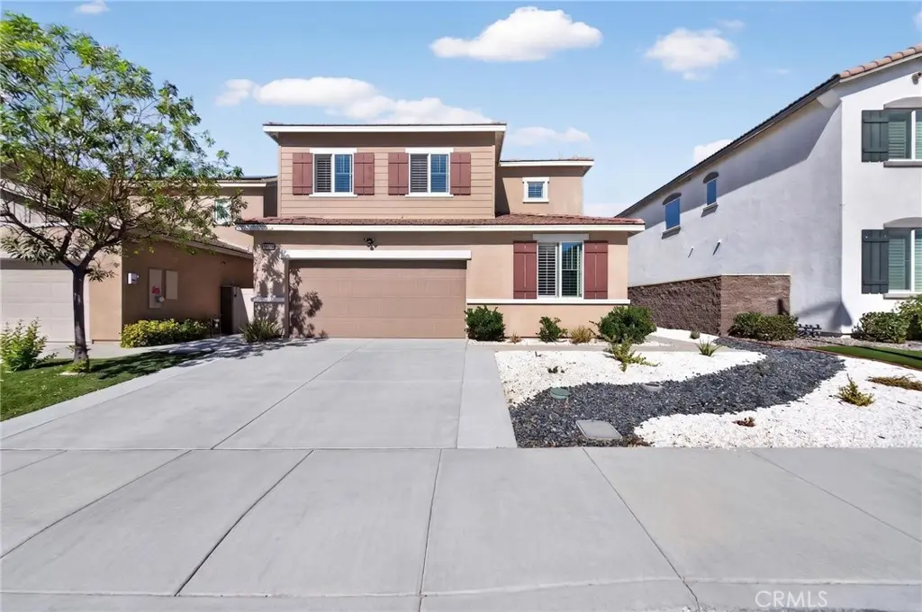 Single Family Residence for sale at 29125 Gardenia, Lake Elsinore, CA featuring 4 beds and 3 baths