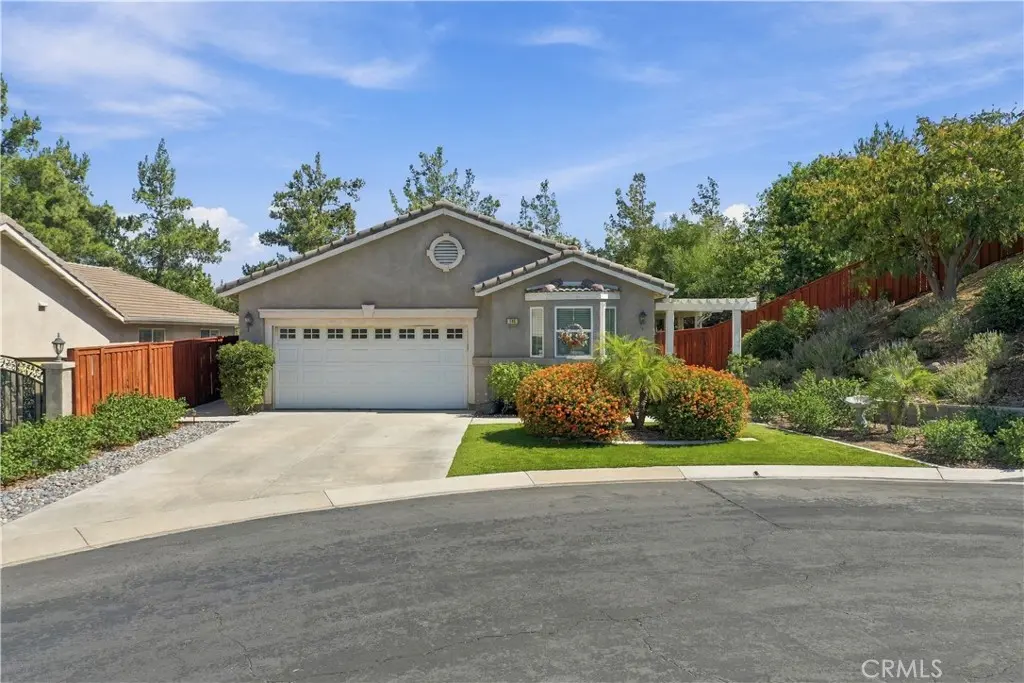 140 Mccarron, Hemet, CA — listing photo 1