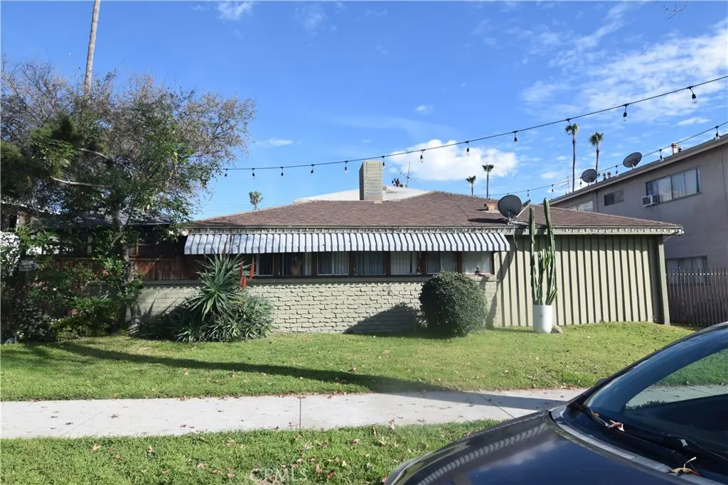 6708 Whitsett, North Hollywood, CA — listing photo 1